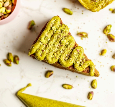 PISTACHIO CAKE (WHOLE, LARGE)